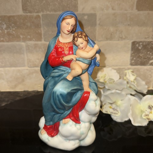 Religious mary statue - mary, vtg
