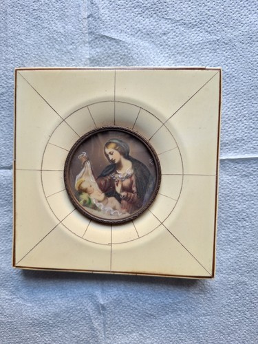 Antica miniatura con - antica,